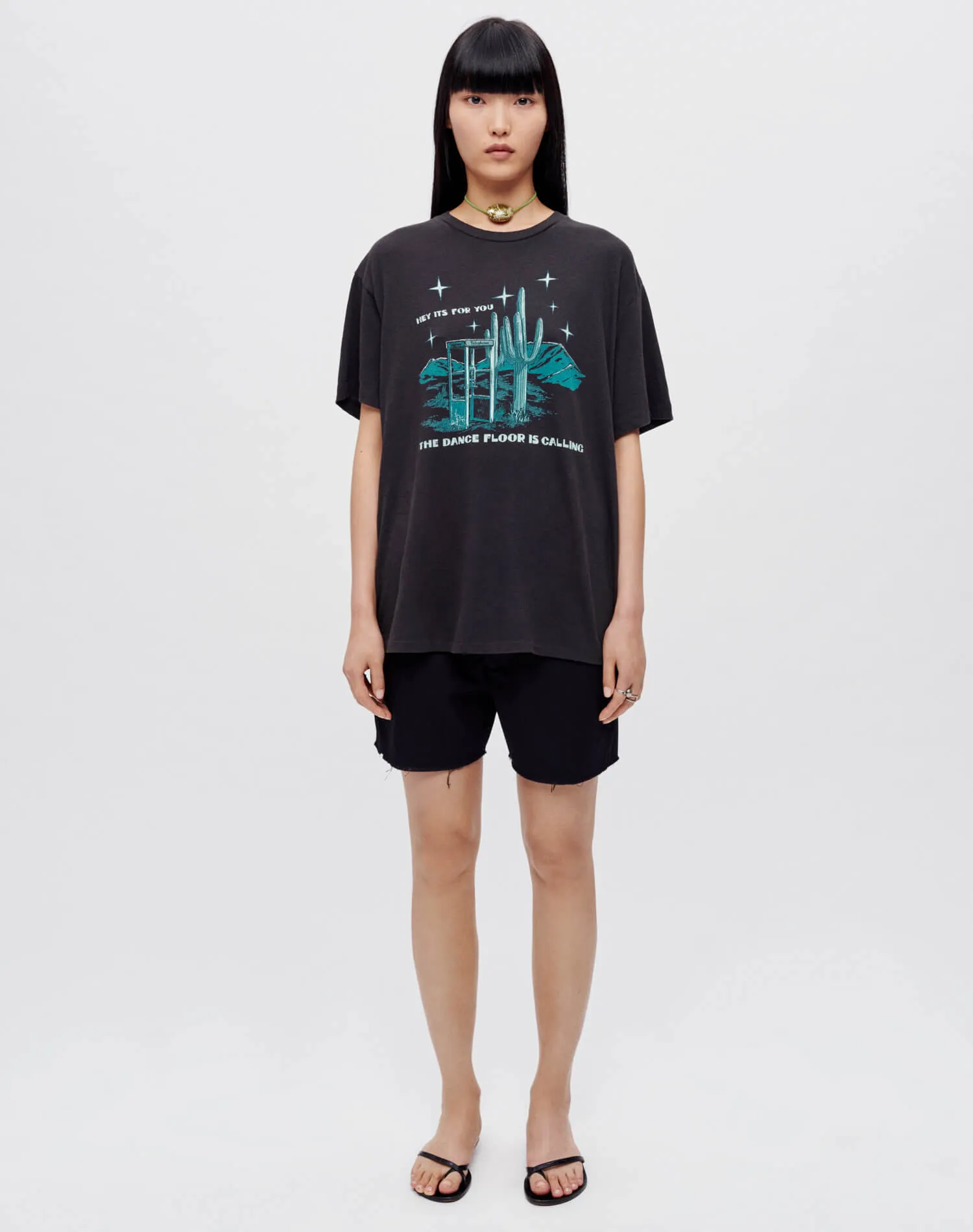 90s Easy Dancefloor Calling Tee - Washed Black