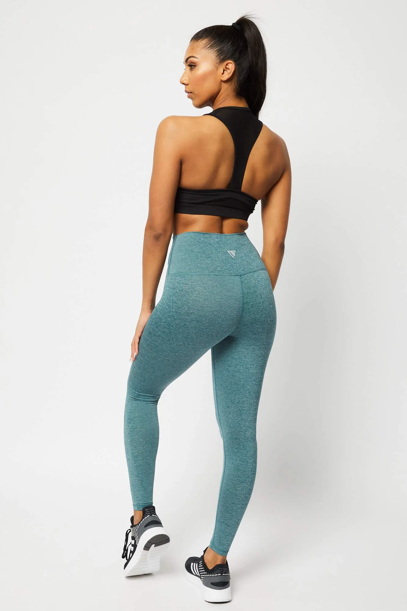 ESSENTIAL LEGGINGS