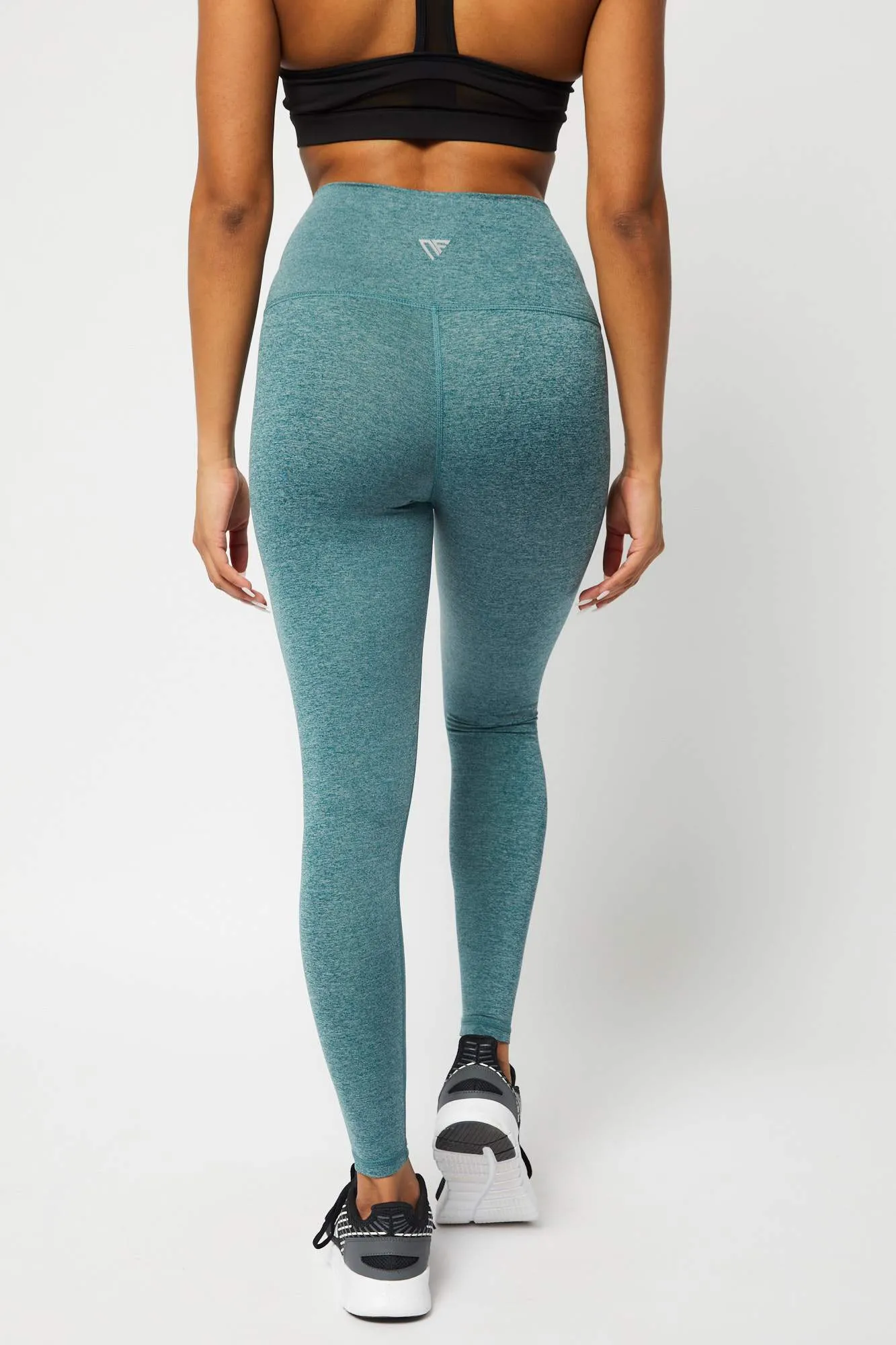 ESSENTIAL LEGGINGS