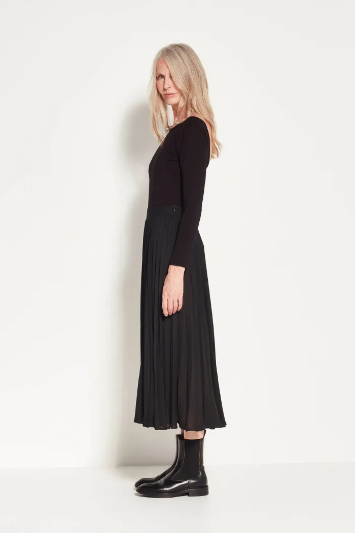 Juliette Hogan Black Posey Pleat Skirt