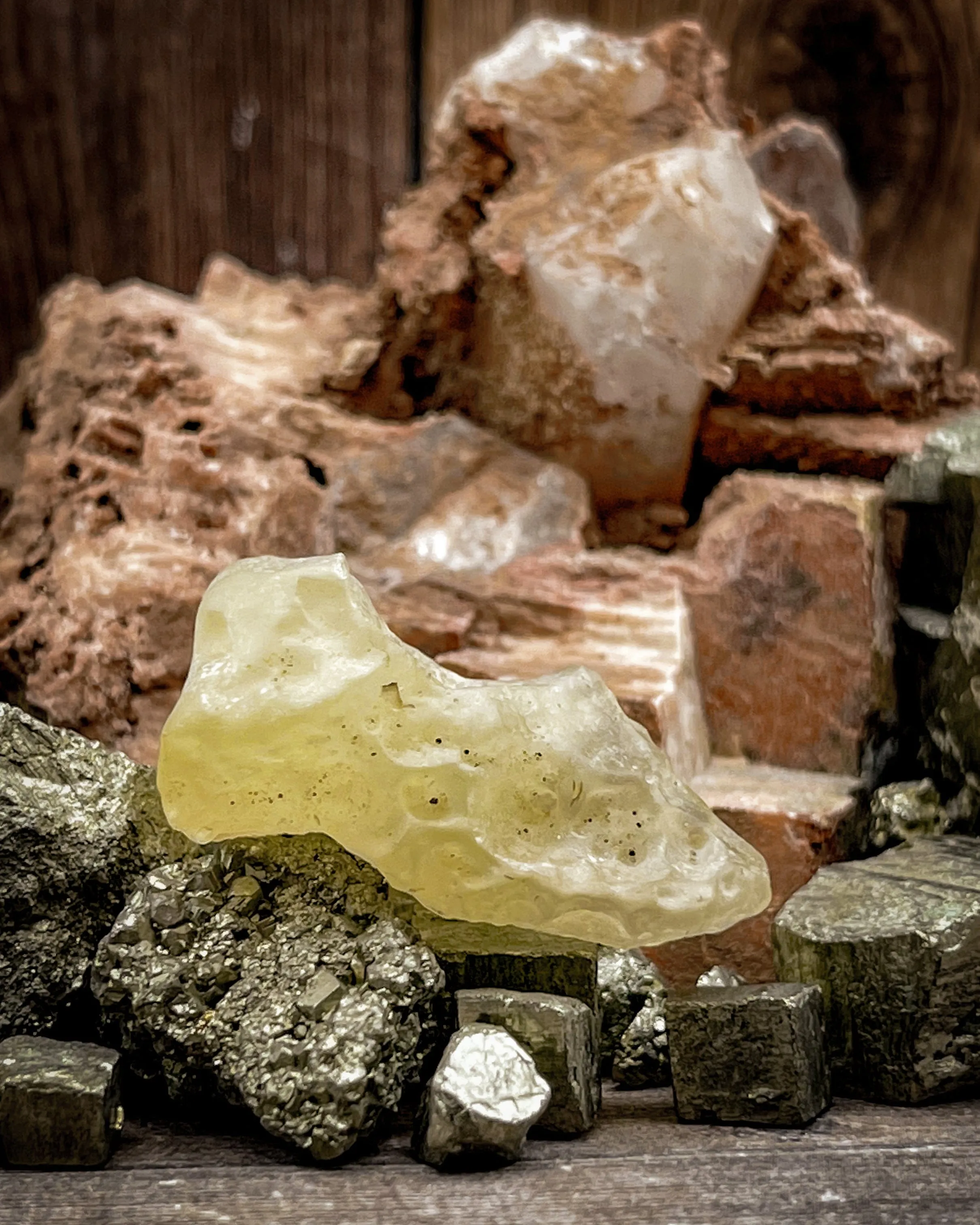 Libyan Gold Tektite, 13.1g