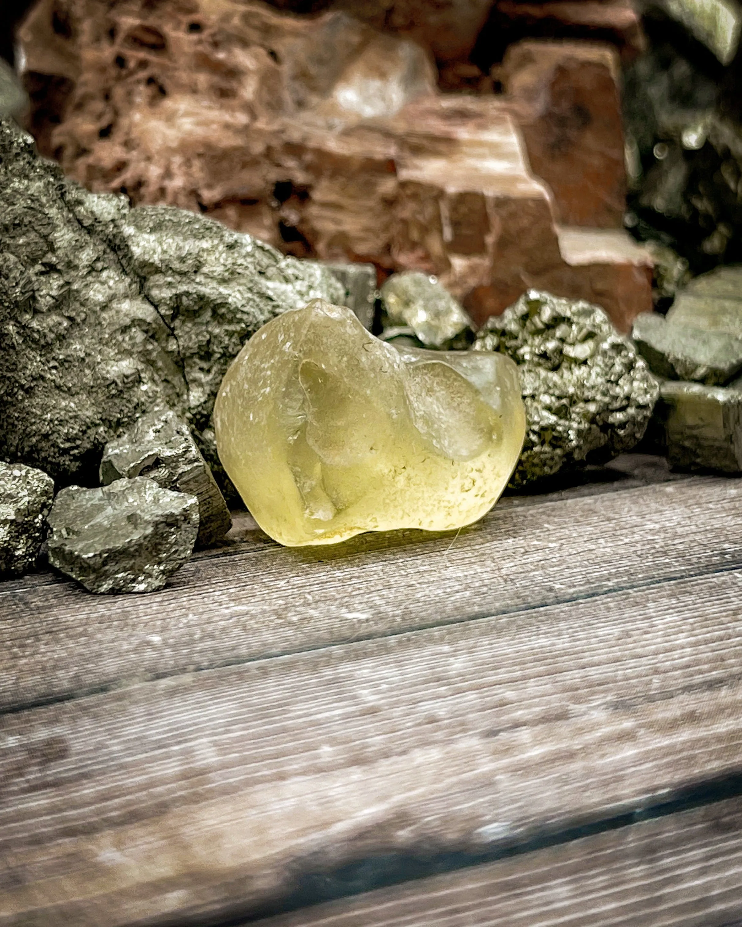 Libyan Gold Tektite, 6.1g