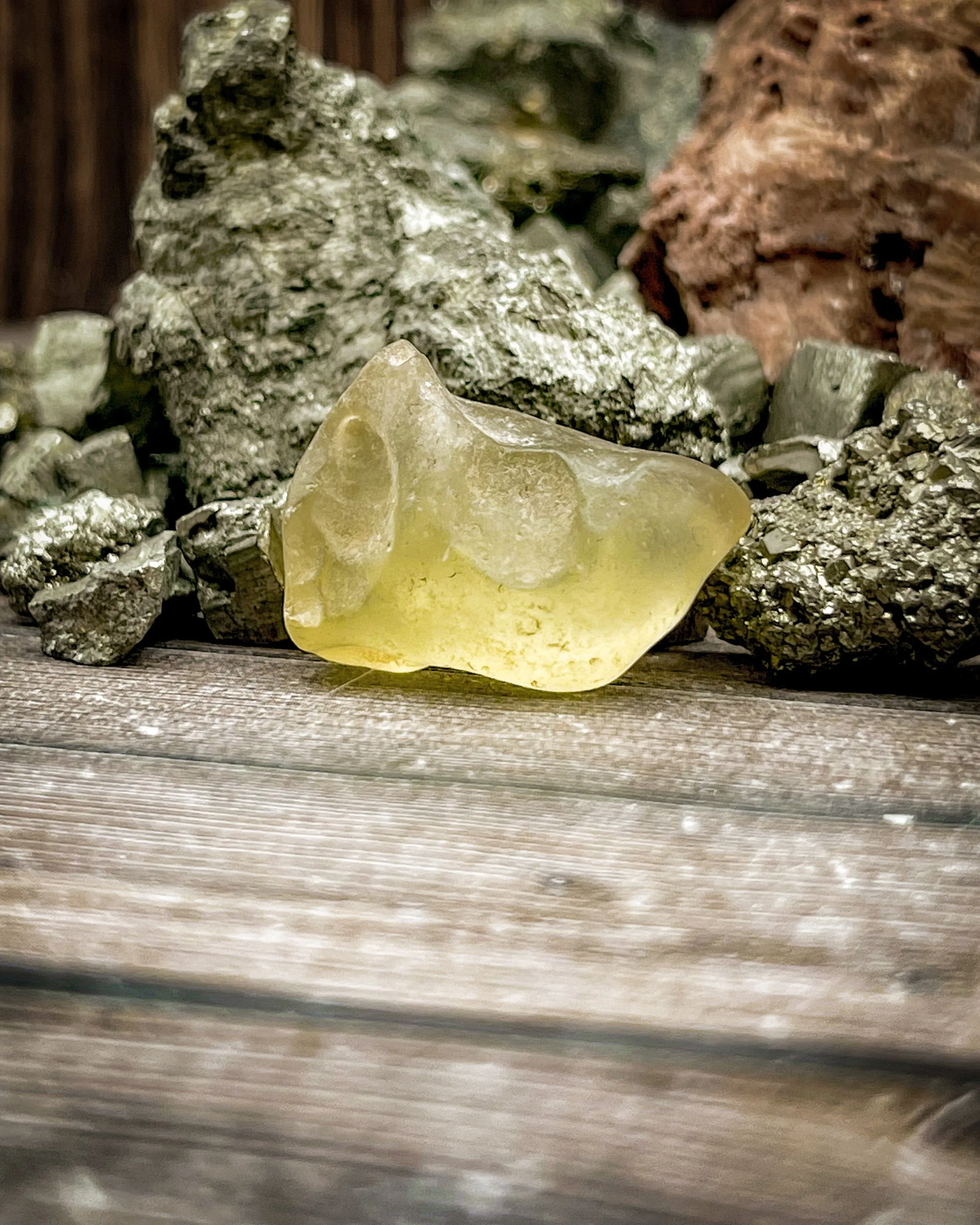 Libyan Gold Tektite, 6.1g