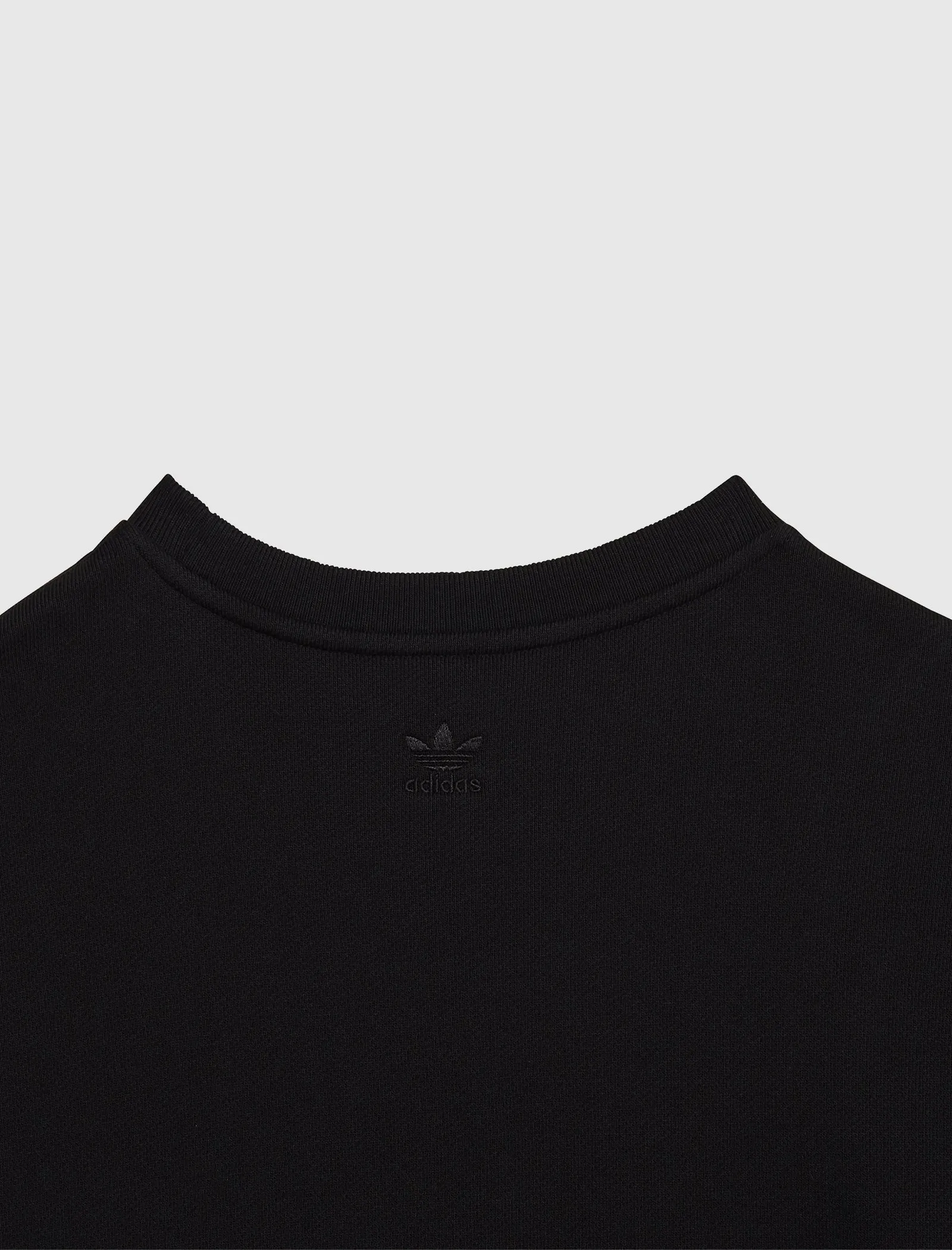 PW BASICS CREWNECK