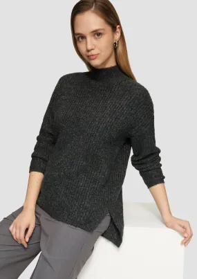 Soft knitted jumper with a ribbed texture